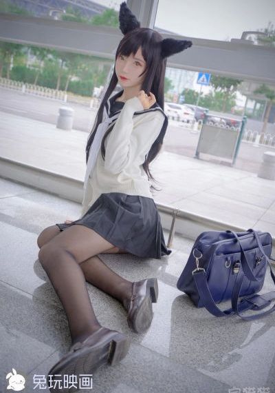 凯茜顺从的女孩