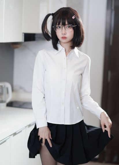 裙底野兽