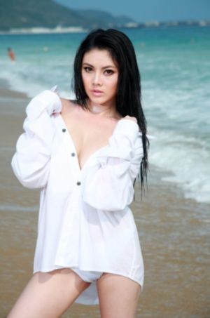 八尺夫人在线观看