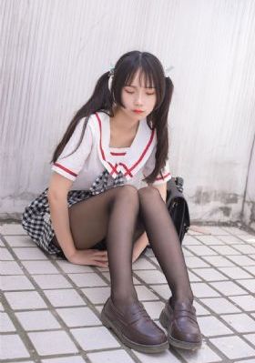 亚洲嫩草